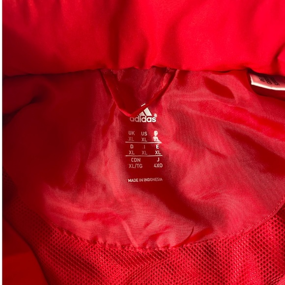 Adidas Mesh Lined Red Windbreaker Jacket - Picture 4 of 6